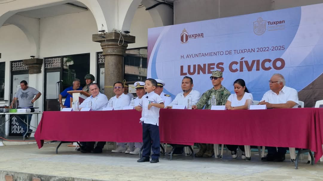 Conmemoran en Lunes Cívico el aniversario luctuoso de Venustiano Carranza