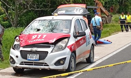 Taxista atropella y mata a trabajador.