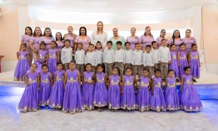 El alcalde Dr. Jesús Fomperoza Torres apadrina graduación de niñas y niños de CAIC del DIF Tuxpan