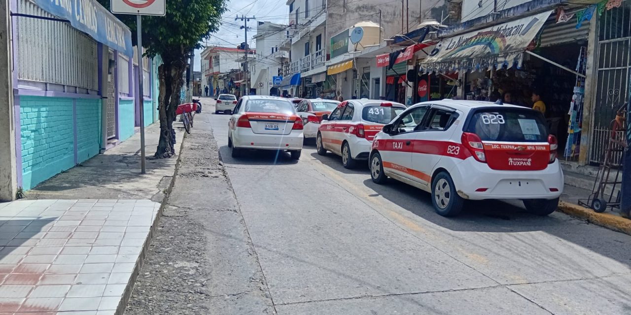 Aseguran taxistas que este receso a las escuelas les ha repercutido