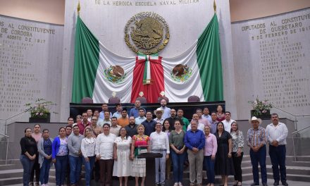 Capacitan a munícipes de la región de Papantla en materia de entrega-recepción