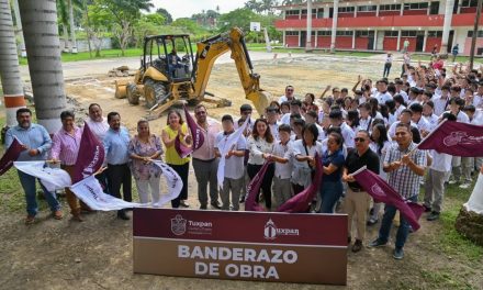 Inicia la construcción de techados en áreas de uso múltiple y cancha deportiva en el CETMAR y en la Secundaria Técnica 76