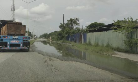 Solicitan apoyo para reparar parte de la Avenida Adolfo López Mateo