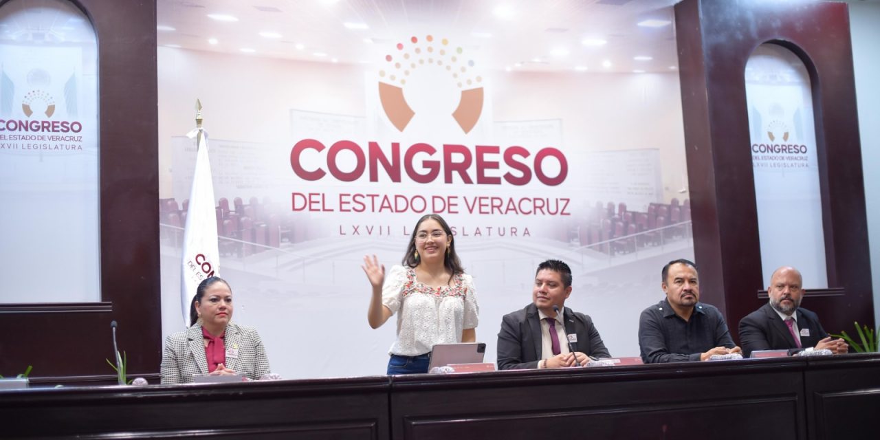 Congreso de Veracruz, aliado de las y los docentes: diputada Valeria Méndez