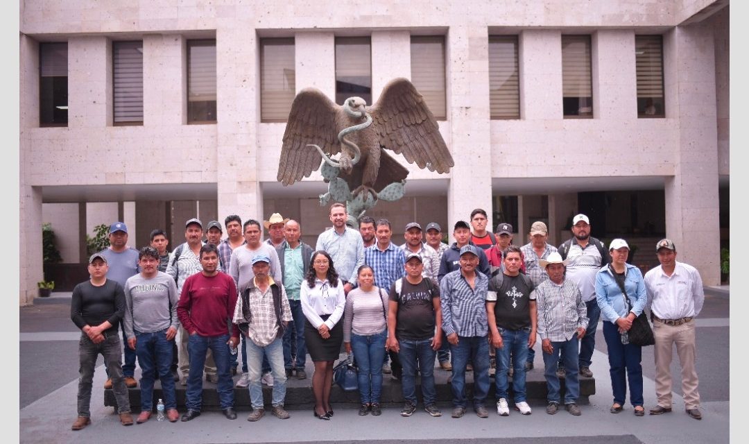 Atiende Paul Martínez Marie a habitantes de Altotong