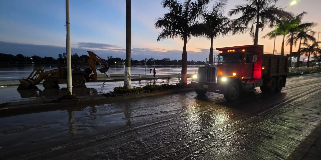 Más 100 locatarios afectados por las lluvias