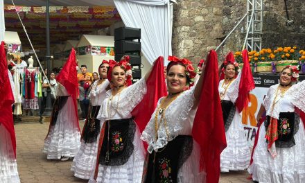 Ballet Folklórico Xochiquetzal y Trío Puerta de Oro representan a Veracruz en el Festival Internacional Cervantino