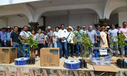 Realizan entrega del Programa de Apoyo para Mitigar los Efectos de la Sequía y el Cambio Climático, en Tuxpan