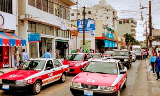 Taxistas Recienten la Ausencia de Alumnos