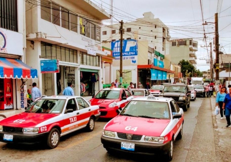 Taxistas Recienten la Ausencia de Alumnos