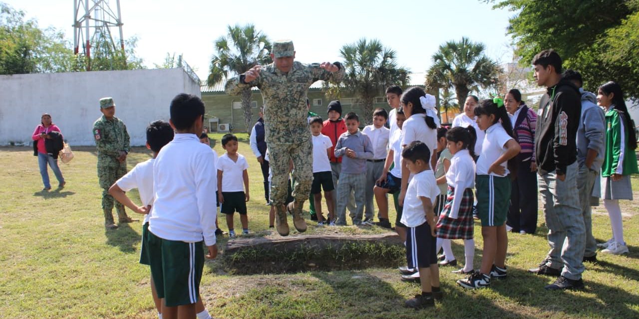 Deporte y cercanía fortalecen lazos entre Ejército Mexicano y comunidad escolar en Tempoal