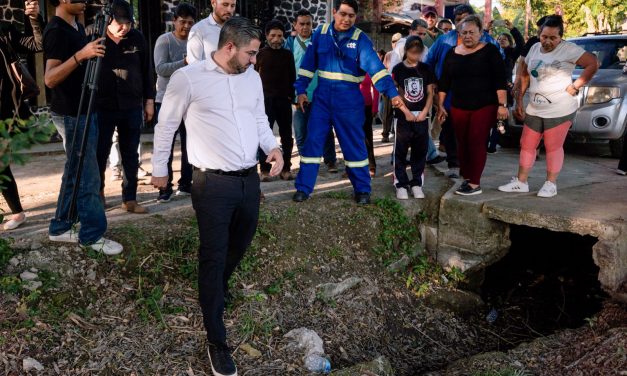 Daniel Cortina recorrió la colonia Anáhuac para escuchar y atender a la ciudadanía