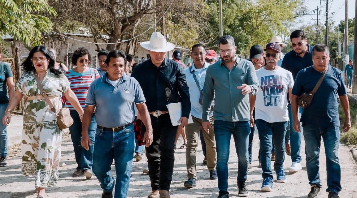 Daniel Cortina recorre Emiliano Zapata y atiende de frente las peticiones ciudadanas