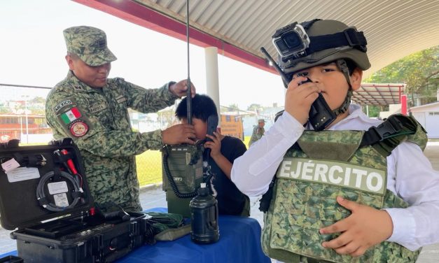Ejército Mexicano Fortalece el Vínculo con la Comunidad Estudiantil en Tantoyuca