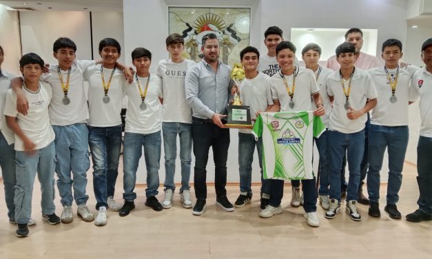 Reconocen jóvenes de la selección 2011 el respaldo del alcalde