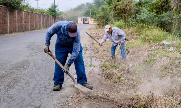 Intensifican labores de limpieza en accesos a la playa previo a Semana Santa