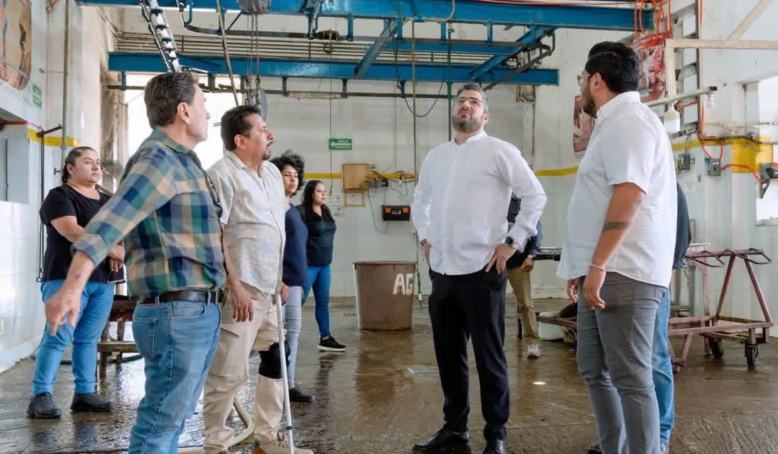 Mantener el orden administrativo y fortalecer la infraestructura del Rastro Municipal es prioridad en Tuxpan: alcalde