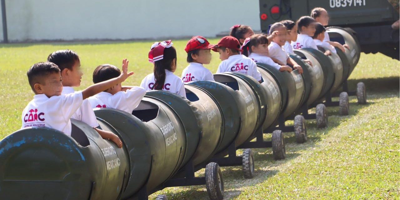 CAIC DIF acude al 39/o. Batallón de Infantería a través de su programa “Visita Guiada”