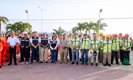 Ayuntamiento de Tuxpan entrega 300 uniformes y fortalece las condiciones del personal operativo