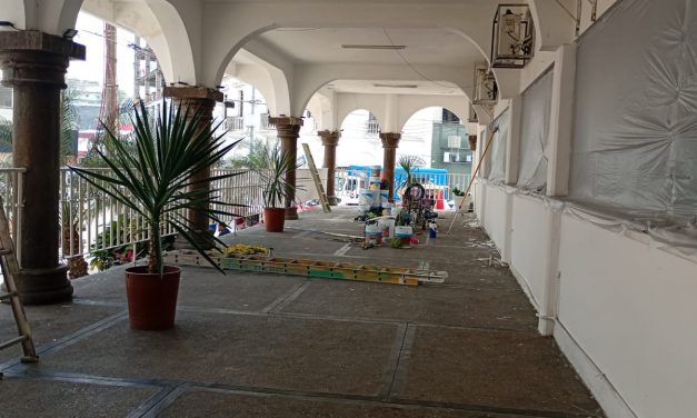 Realizan el Embellecimiento de Pintura en la Presidencia Municipal