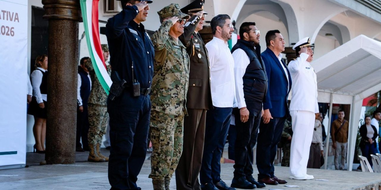 Con solemne ceremonia, Tuxpan conmemora el Día de la Bandera