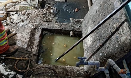 Vecinos Piden Apoyó Para Destapar Tuberías.