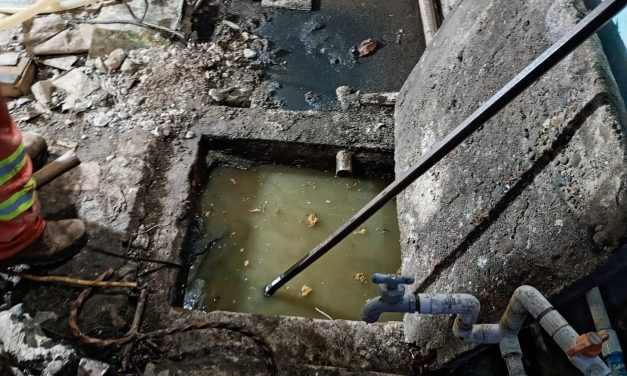 Vecinos Piden Apoyó Para Destapar Tuberías.