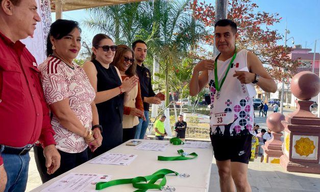 EJÉRCITO MEXICANO FOMENTA LA SANA CONVIVENCIA Y LA ACTIVIDAD FÍSICA EN TEMPOAL, VER.