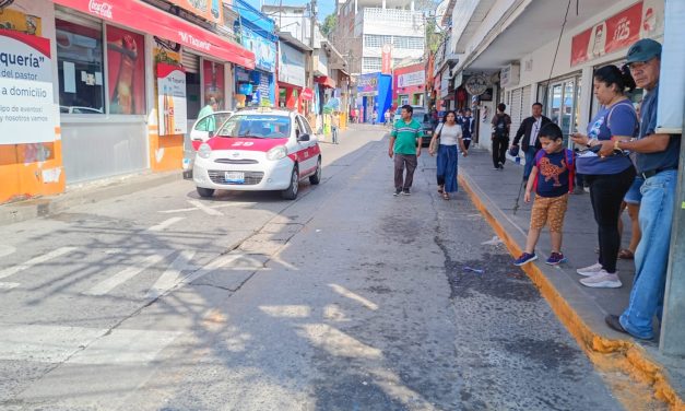 Taxistas afectados baja el pasaje en estos días