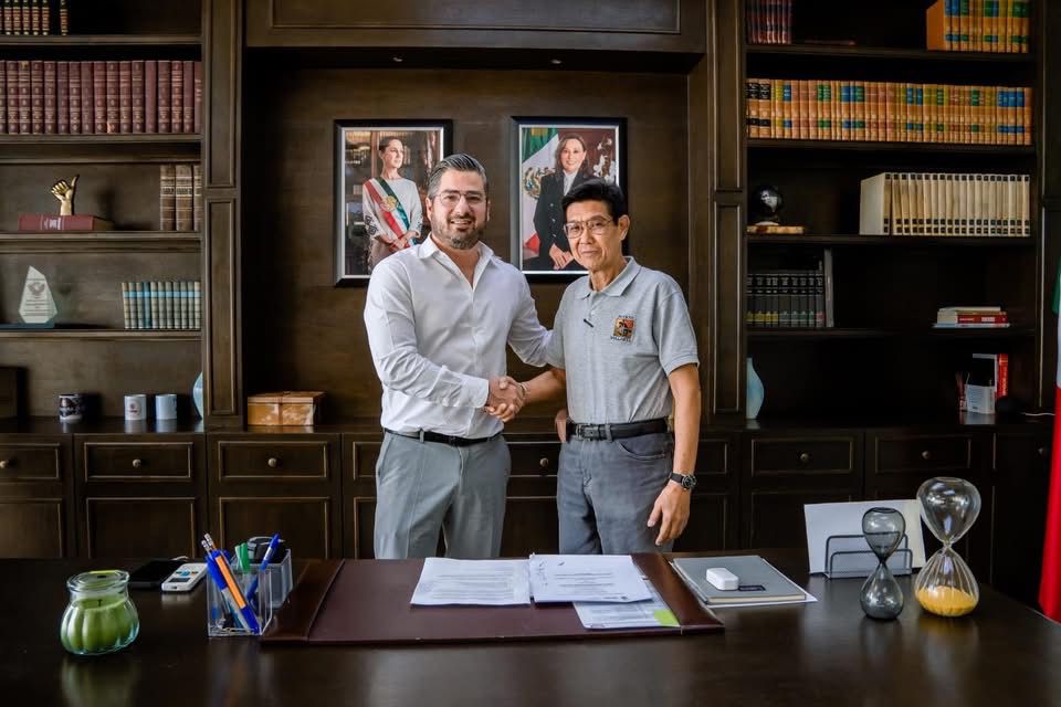 El edificio “DELMAR” se pinta y Tuxpan se sigue embelleciendo