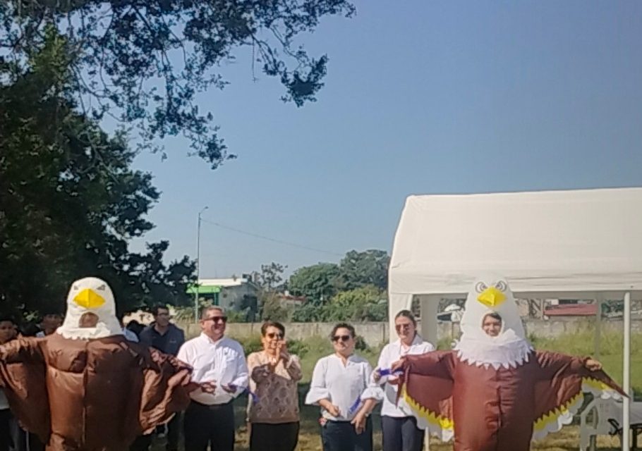 Se Realiza la Tercera Feria Universitaria en la Manuel C Tello.