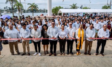 Realiza Ayuntamiento de Tuxpan Expo Profesiográfica para orientar a estudiantes sobre su futuro académico