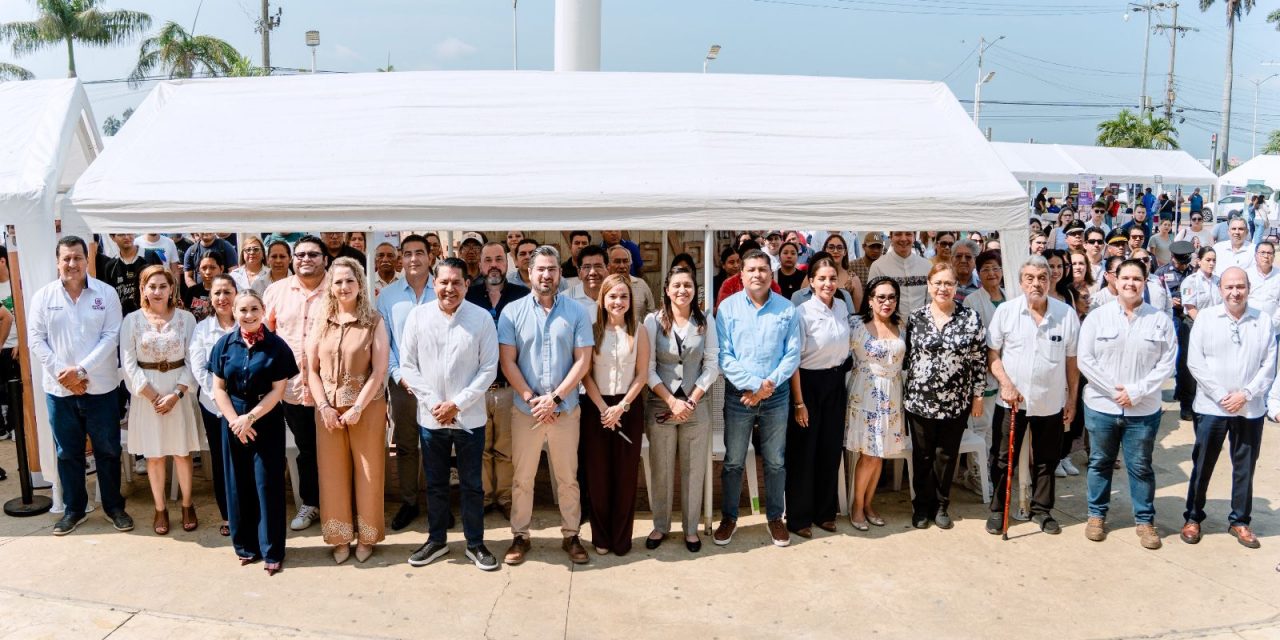 Más de 550 vacantes se ofertaron en la Feria Nacional de Empleo para las Mujeres 2026 en Tuxpan