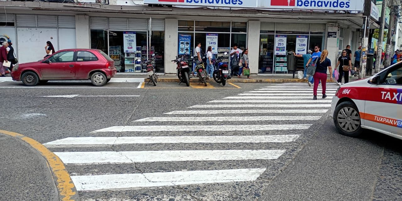 Esperan repunte ante el puente largo los comerciantes