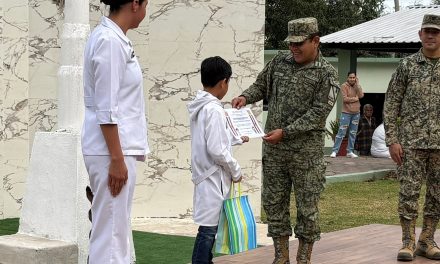 El Ejército Mexicano cumple el sueño de un niño veracruzano: «Médico por un Día» en el H.M.R. de Túxpan.