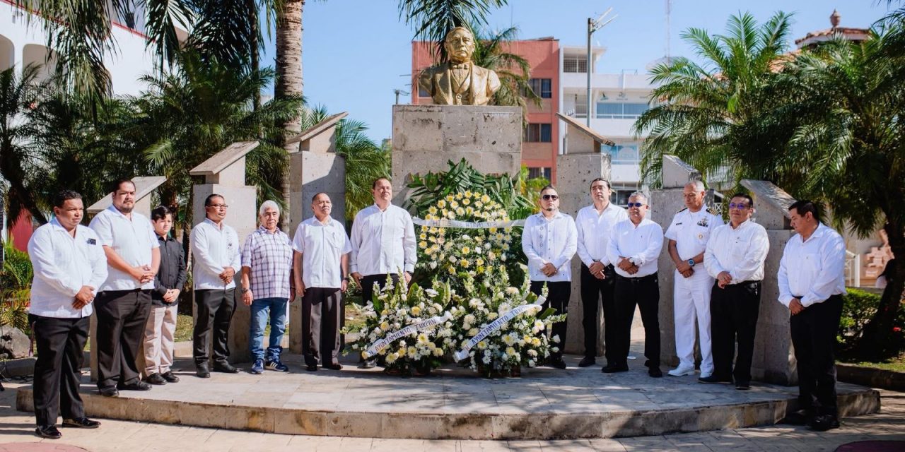 Tuxpan honra el legado de Benito Juárez en el 220 ññppp de su natalicio