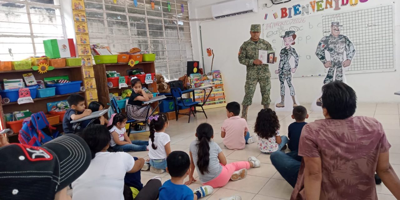 Realiza el Ejército Mexicano plática sobre salud bucal en la zona de Tuxpan