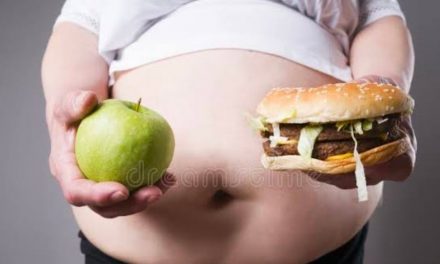 Falta de tiempo y alza en alimentos complican hábitos saludables.