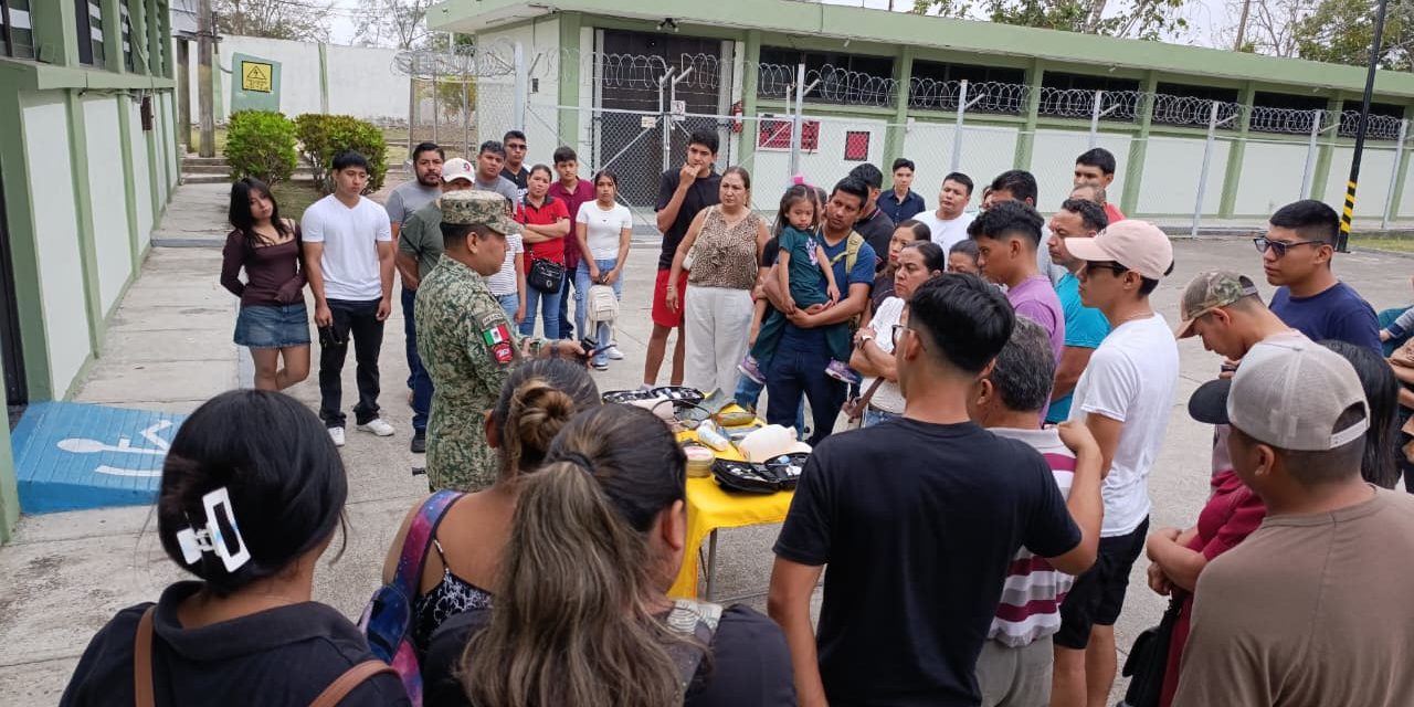 EJÉRCITO MEXICANO REALIZA PASEO DOMINICAL EN TUXPAN