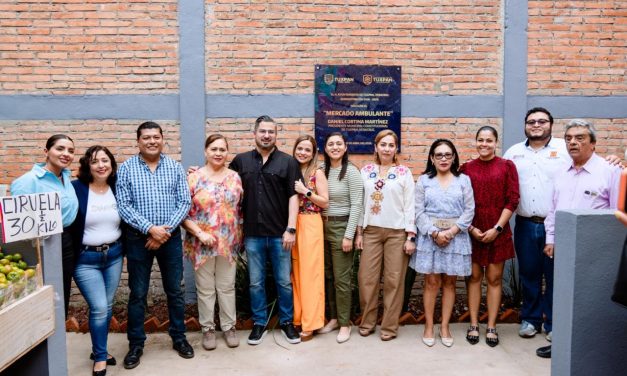 Daniel Cortina cumple compromiso y ordena el centro de Tuxpan con nuevo Mercado Ambulante