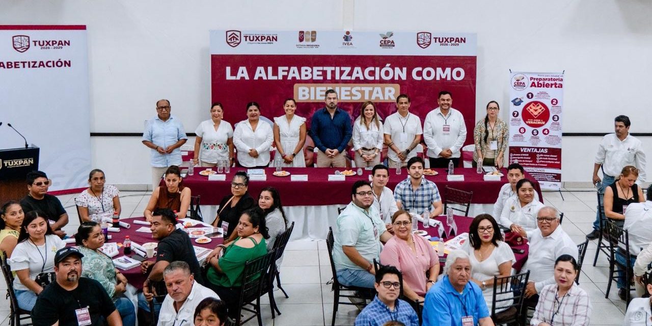 Fortalece Gobierno de Tuxpan acciones educativas con el foro “La alfabetización como camino al bienestar”