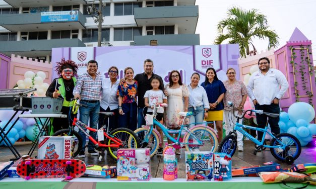 Más de 2 mil pequeños celebran unidos el “Día del Niño y la Niña” en Tuxpan