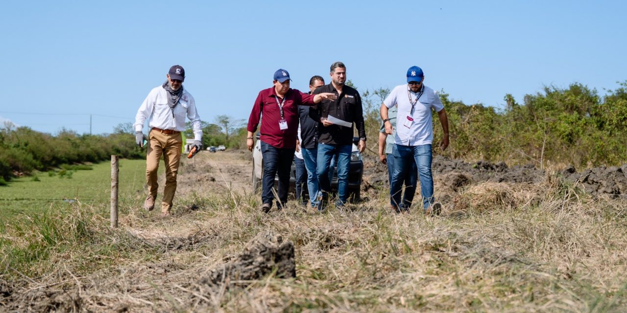 Después de casi 20 años sin intervención, inicia la limpieza profunda del Canal de La Ceiba en Tuxpan