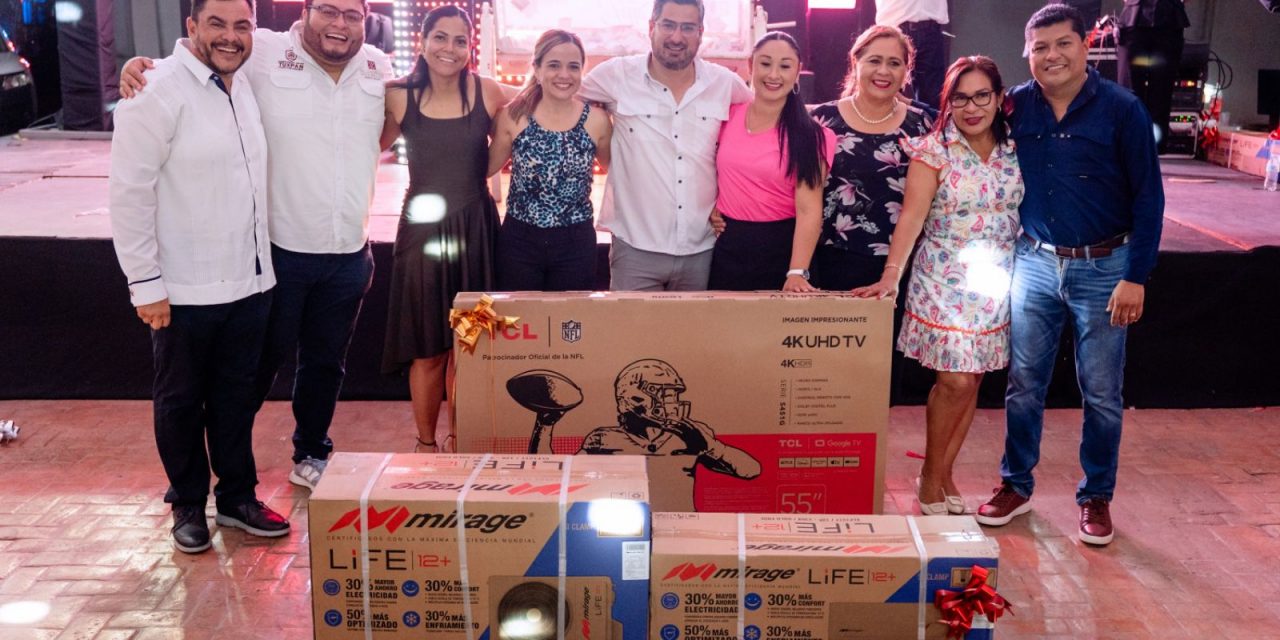 Más de 2,500 maestras y maestros celebran su día en gran festejo organizado por el Ayuntamiento de Tuxpan