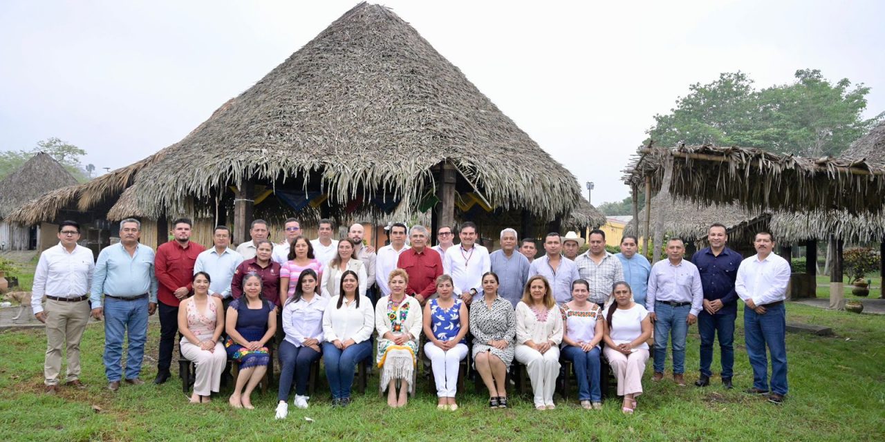 Llama Congreso a munícipes a actuar con transparencia y rectitud