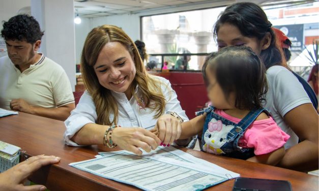 DIF Tuxpan brinda certeza jurídica a 12 menores con registro de nacimiento
