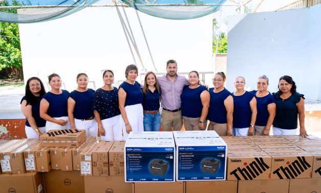 Gobierno Municipal, CFEnergía y TC Energía fortalecen a la Barra Norte con entrega de lámparas solares y equipo de cómputo
