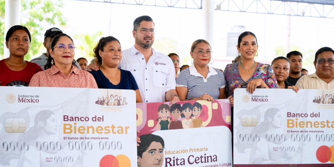 Más estudiantes tuxpeños reciben la Beca Universal “Rita Cetina”