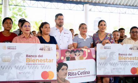 Más estudiantes tuxpeños reciben la Beca Universal “Rita Cetina”