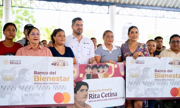 Más estudiantes tuxpeños reciben la Beca Universal “Rita Cetina”